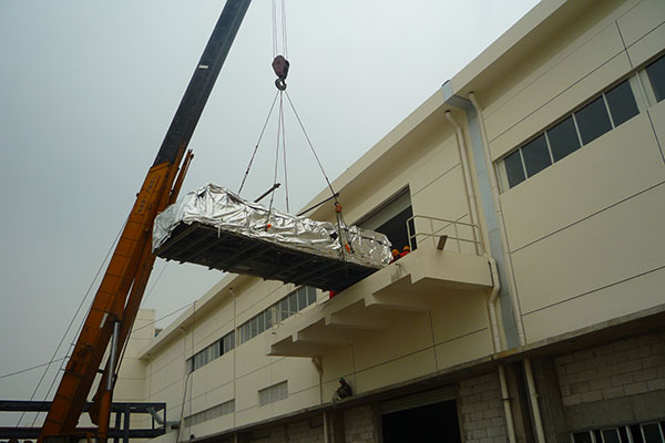 大件設備在進行起重搬運裝卸時要考慮哪些因素？